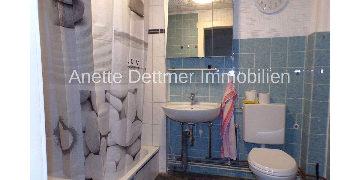 Reihenmittelhaus Freden (Leine) Freden - 8 Zimmer, 180 m&sup2;, 119.000&euro; | Angebot:25695285