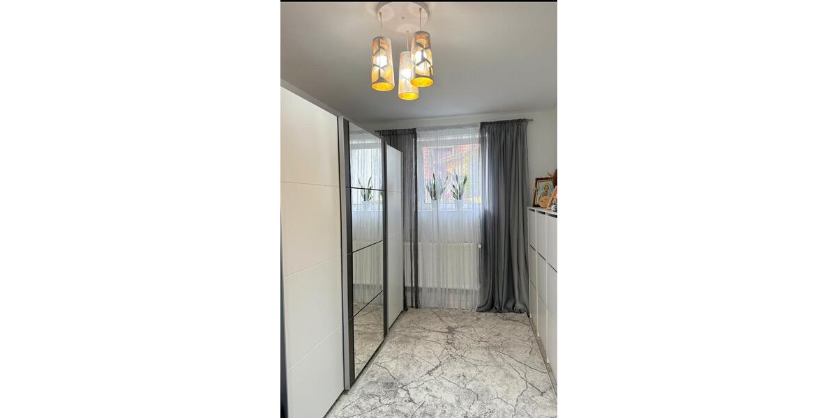 Einfamilienhaus Salzhemmendorf - 8 Zimmer, 240 m&sup2;, 350.000&euro; | Angebot:27002049