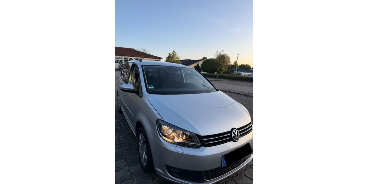 VW Touran 132.165 km 6.990 &euro; Sarstedt 31157