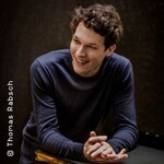 Lukas Sternath, Klavier