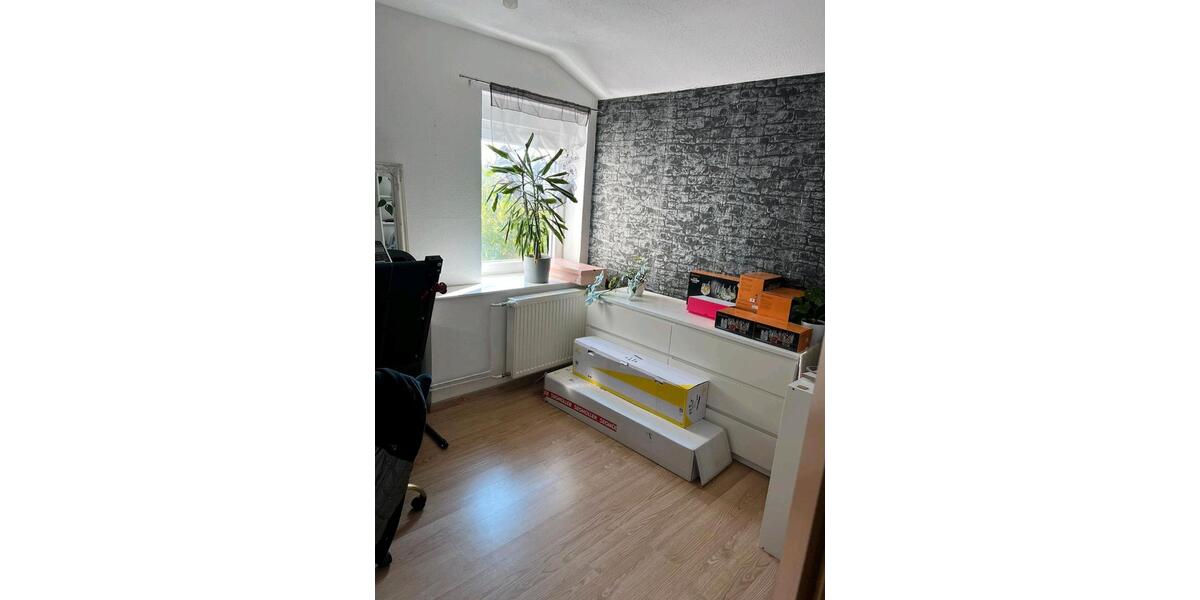 Etagenwohnung Peine Südstadt - 2 Zimmer, 81 m&sup2;, 690&euro; | Angebot:25882555