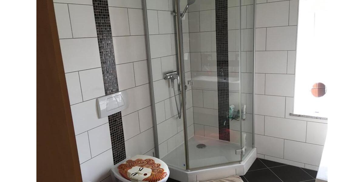 Etagenwohnung Salzgitter Ortschaft Nord - 5 Zimmer, 185 m&sup2;, 1.200&euro; | Angebot:25448945