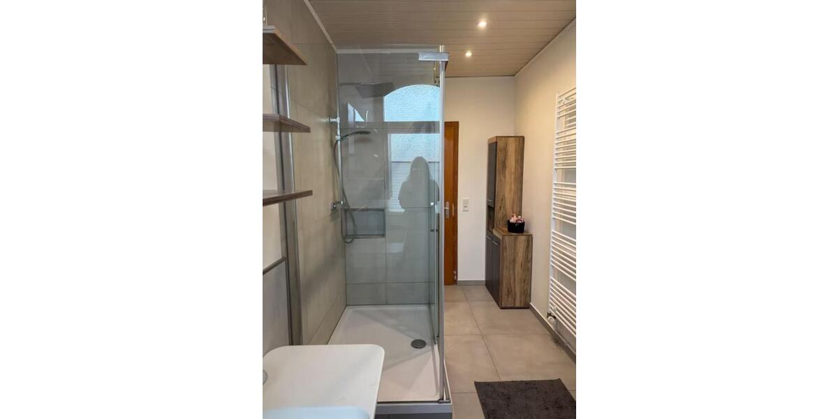 Etagenwohnung Heere - 3 Zimmer, 100 m&sup2;, 100&euro; | Angebot:25236427