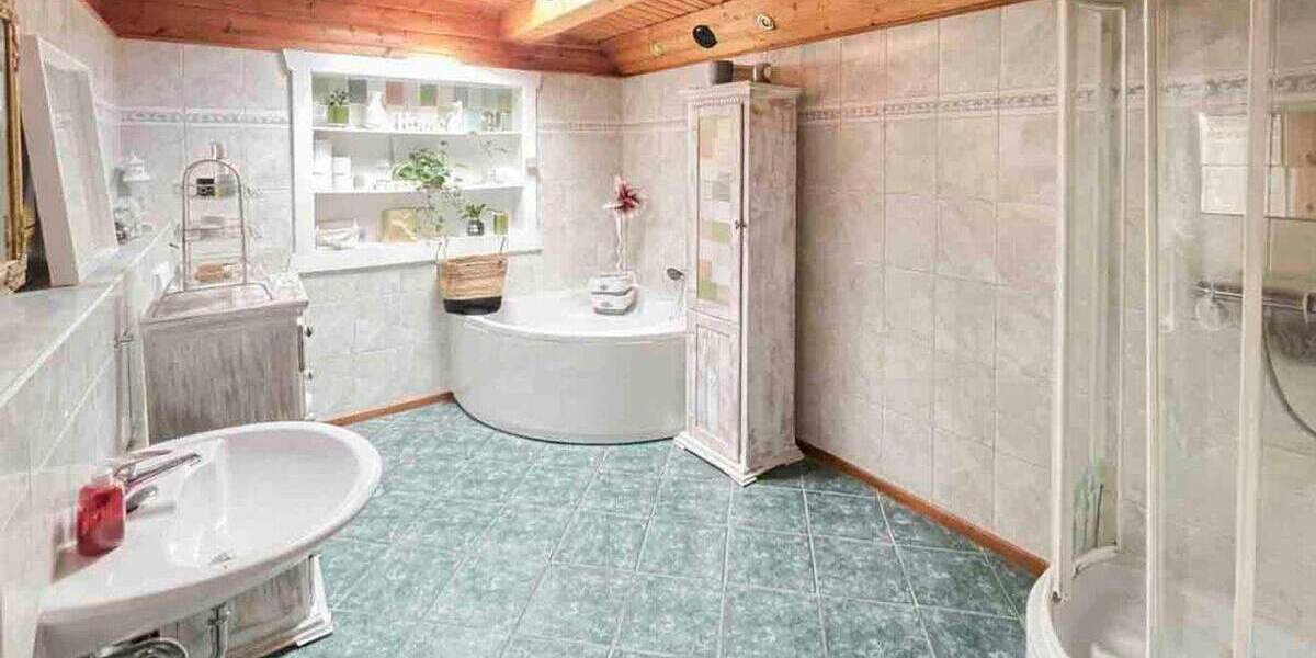 Einfamilienhaus Holle - 5 Zimmer, 234 m&sup2;, 399.000&euro; | Angebot:25781704