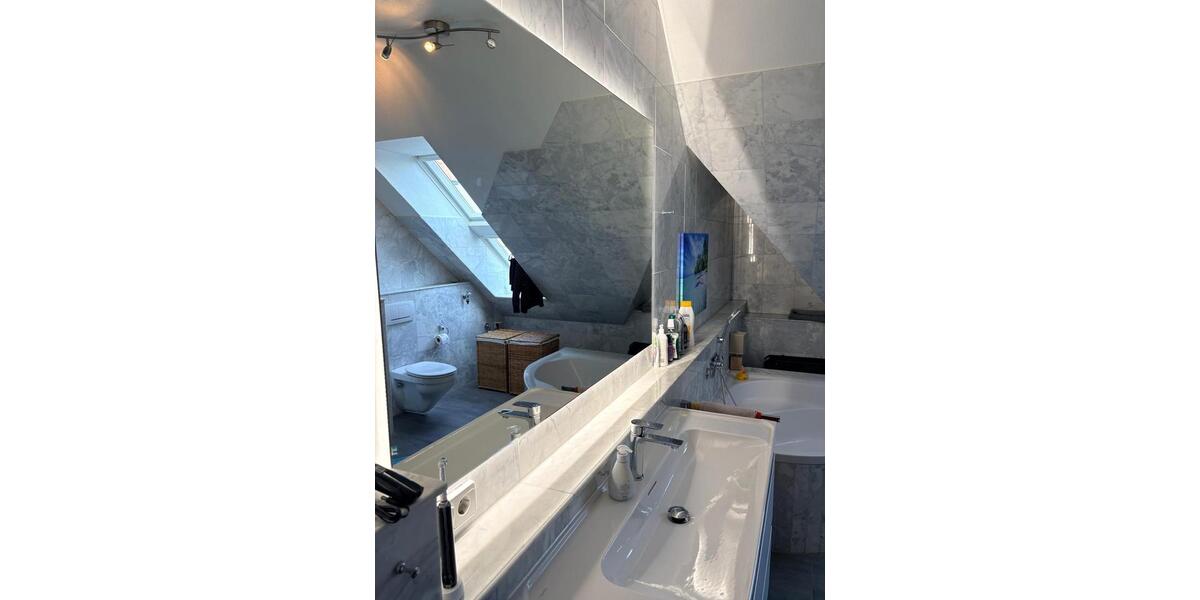 Maisonettenwohnung Hannover Döhren-Wülfel - 4 Zimmer, 220 m&sup2;, 2.800&euro; | Angebot:25590470