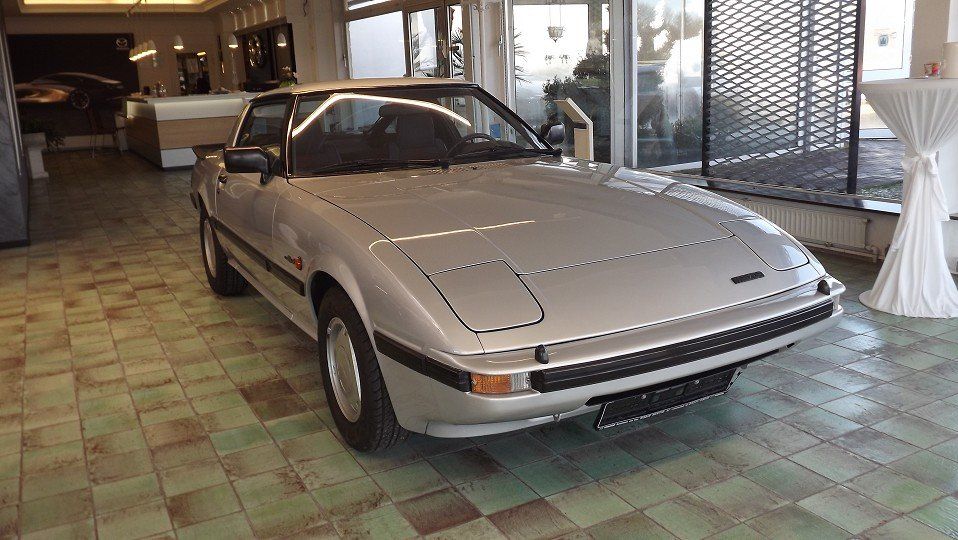 Mazda RX-7 106.521 km 15.700 &euro; Salzgitter 38228
