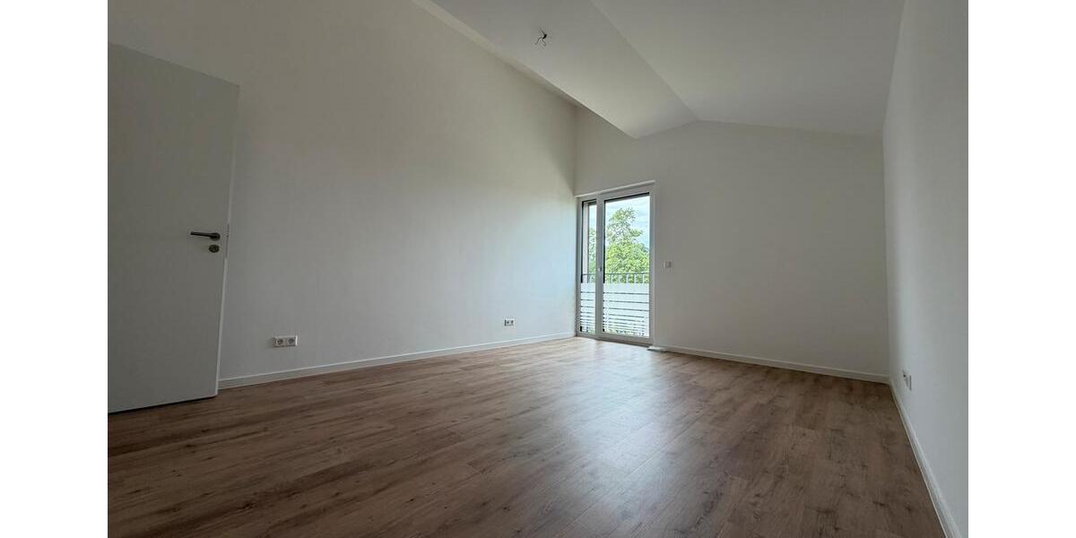 Dachgeschoßwohnung Laatzen - 2 Zimmer, 82 m&sup2;, 1.090&euro; | Angebot:26541033