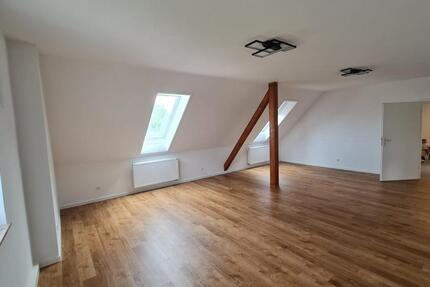 Wohnung Laatzen - 2 Zimmer, 112 m&sup2;, 900&euro; | Angebot:25813815