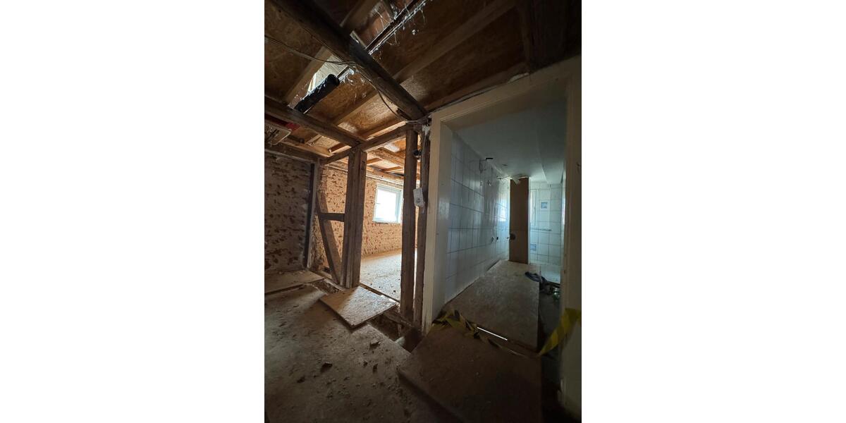 Einfamilienhaus Nordstemmen - 8 Zimmer, 1.000 m&sup2;, 129.900&euro; | Angebot:25174981