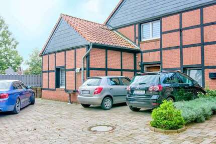 Haus Algermissen - 9 Zimmer, 220 m&sup2;, 239.000&euro; | Angebot:24902944