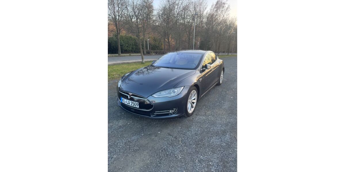 Tesla Model S 164.800 km 19.599 &euro; Alfeld 31061