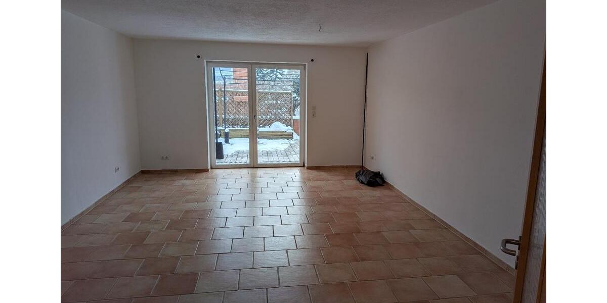Erdgeschoßwohnung Bad Salzdetfurth - 2 Zimmer, 108 m&sup2;, 690&euro; | Angebot:25933157