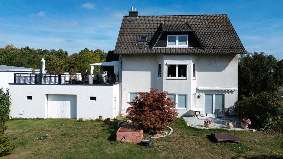 Einfamilienhaus Laatzen - 7 Zimmer, 250 m&sup2;, 799.000&euro; | Angebot:24465518