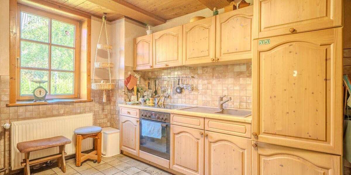 Mehrfamilienhaus, Wohnhaus Giesen Emmerke - 8 Zimmer, 175 m&sup2;, 325.000&euro; | Angebot:25671920