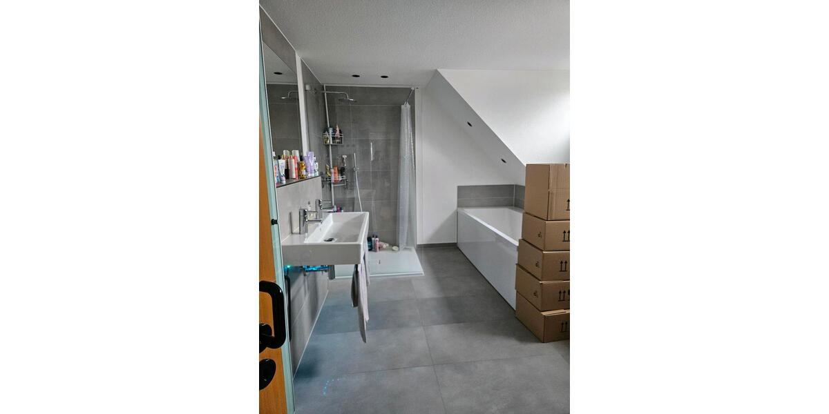 Etagenwohnung Salzgitter Ortschaft Nord - 4 Zimmer, 140 m&sup2;, 1.260&euro; | Angebot:25890644