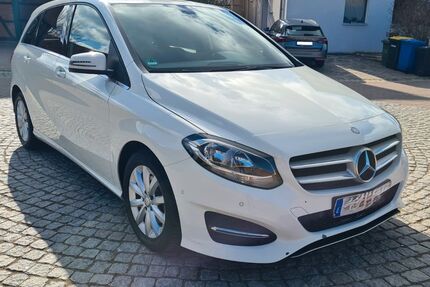Mercedes-Benz B 180 211.000 km 6.900 &euro; Sarstedt 31157