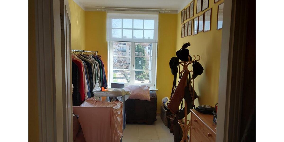 Etagenwohnung Hildesheim - 3.5 Zimmer, 225 m&sup2;, 2.150&euro; | Angebot:25917977