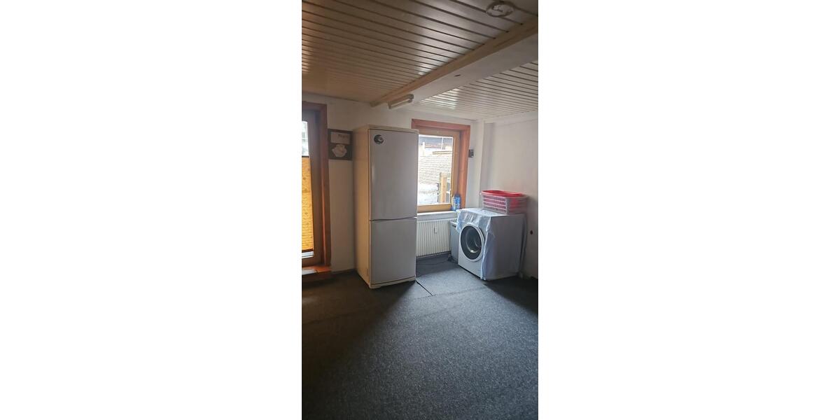 Etagenwohnung Alfeld (Leine) - 3 Zimmer, 100 m&sup2;, 1.000&euro; | Angebot:25590490