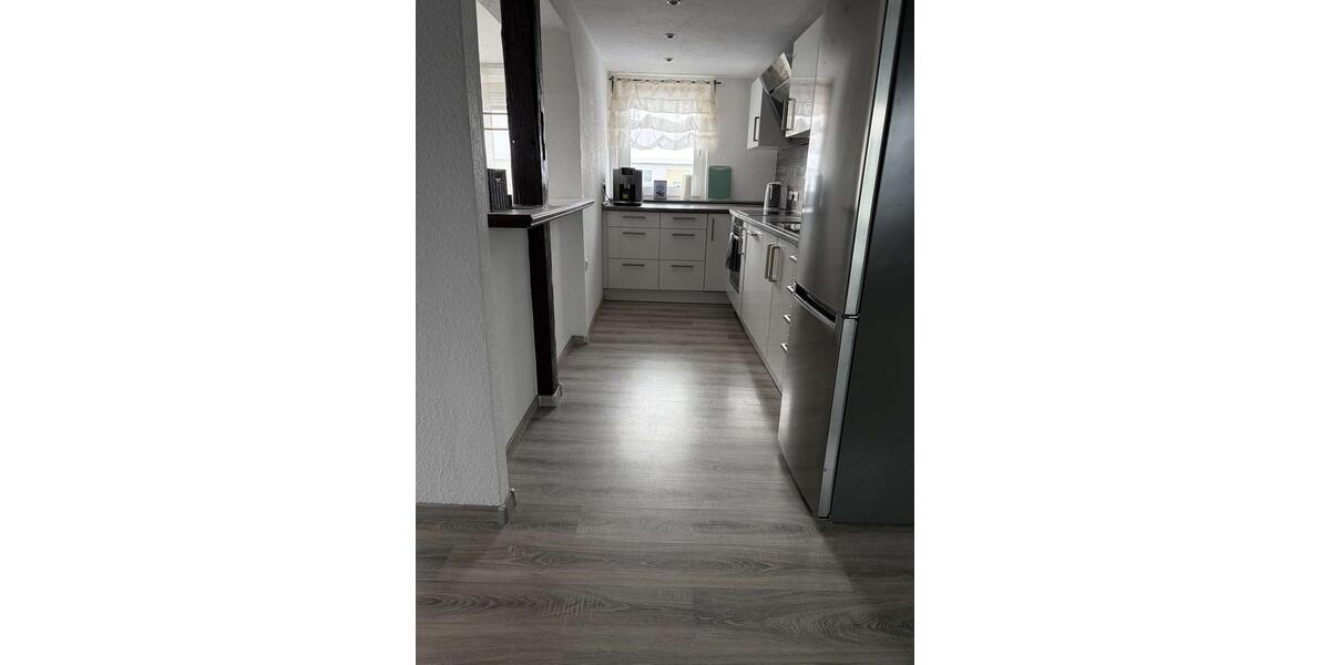 Etagenwohnung Springe - 3 Zimmer, 90 m&sup2;, 585&euro; | Angebot:25375266