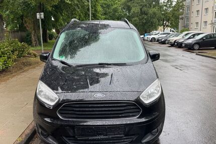 Ford Tourneo Courier 156.100 km 5.500 &euro; Hannover 30179