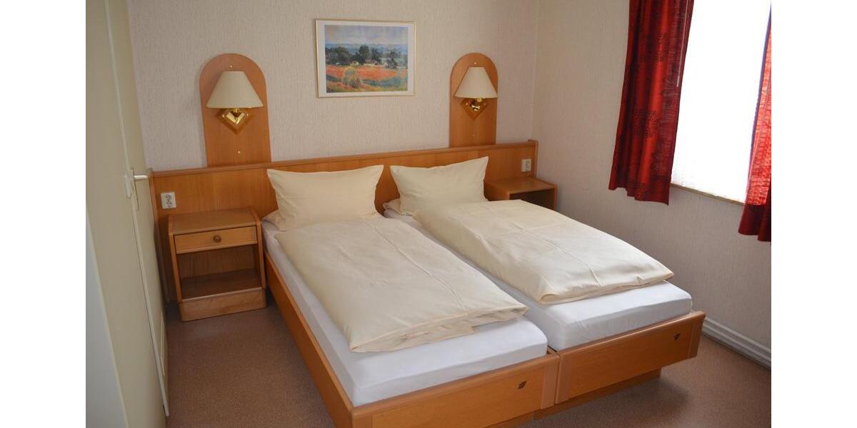 Einfamilienhaus Hildesheim Oststadt/Stadtfeld - 20 Zimmer, 380 m&sup2;, 1.200.000&euro; | Angebot:25408003