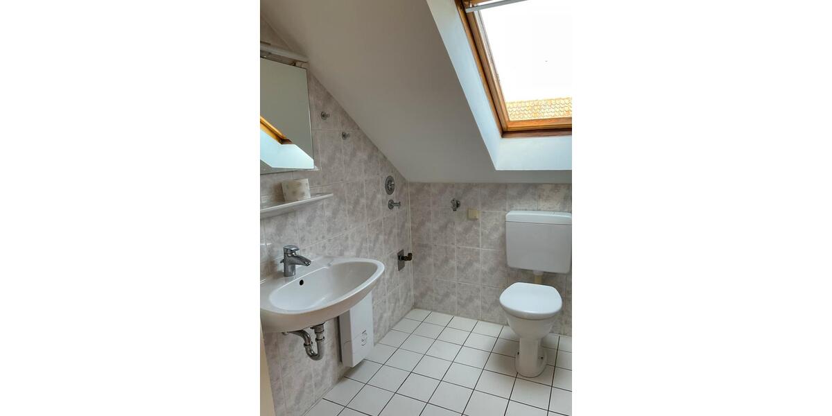 Dachgeschoßwohnung Hildesheim Himmelsthür - 3 Zimmer, 90 m&sup2;, 990&euro; | Angebot:26549359