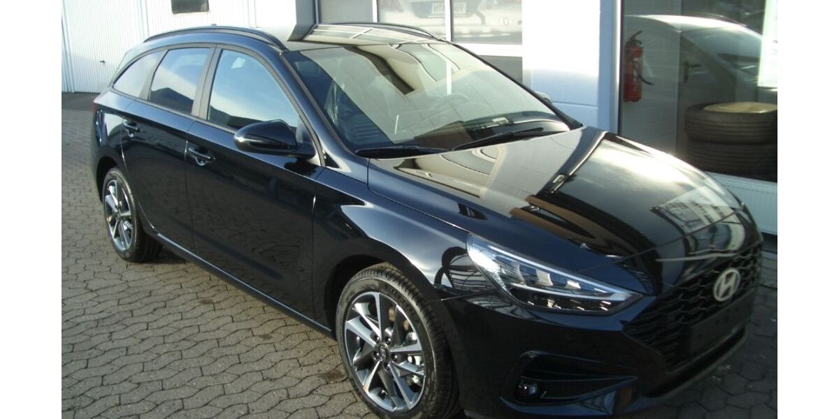Hyundai i30 1.950 km 25.990 &euro; Hannover 30453