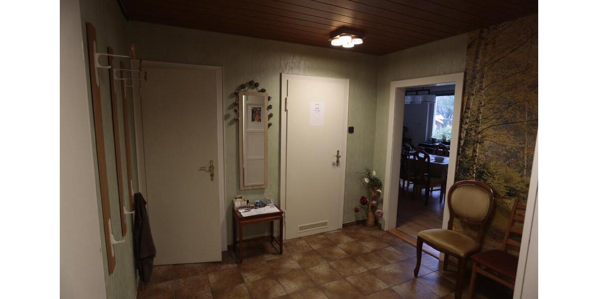 Etagenwohnung Hildesheim Himmelsthür - 4 Zimmer, 100 m&sup2;, 1.200&euro; | Angebot:25085218