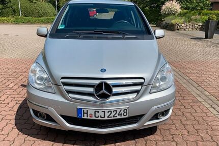 Mercedes-Benz B 150 189.300 km 2.900 &euro; Springe 31832