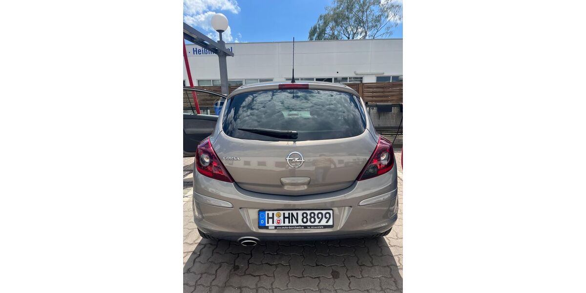 Opel Corsa 142.000 km 2.700 &euro; Hannover 30163