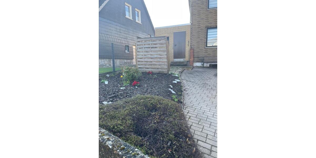 Einfamilienhaus Giesen - 5 Zimmer, 145 m&sup2;, 163.000&euro; | Angebot:26738566