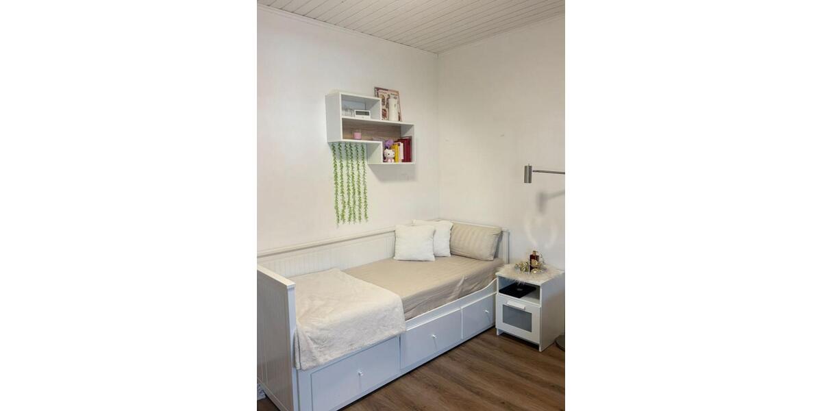 Etagenwohnung Hildesheim Itzum-Marienburg - 1 Zimmer, 16 m&sup2;, 450&euro; | Angebot:25806663