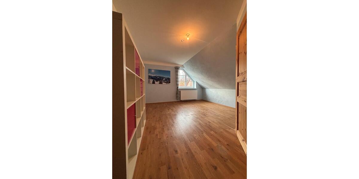 Dachgeschoßwohnung Bockenem - 3 Zimmer, 94 m&sup2;, 795&euro; | Angebot:25048536