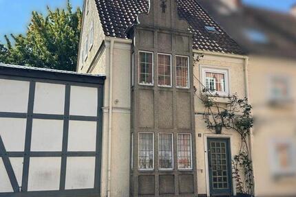 Haus Hildesheim - 5 Zimmer, 132 m&sup2;, 1.450&euro; | Angebot:26014409