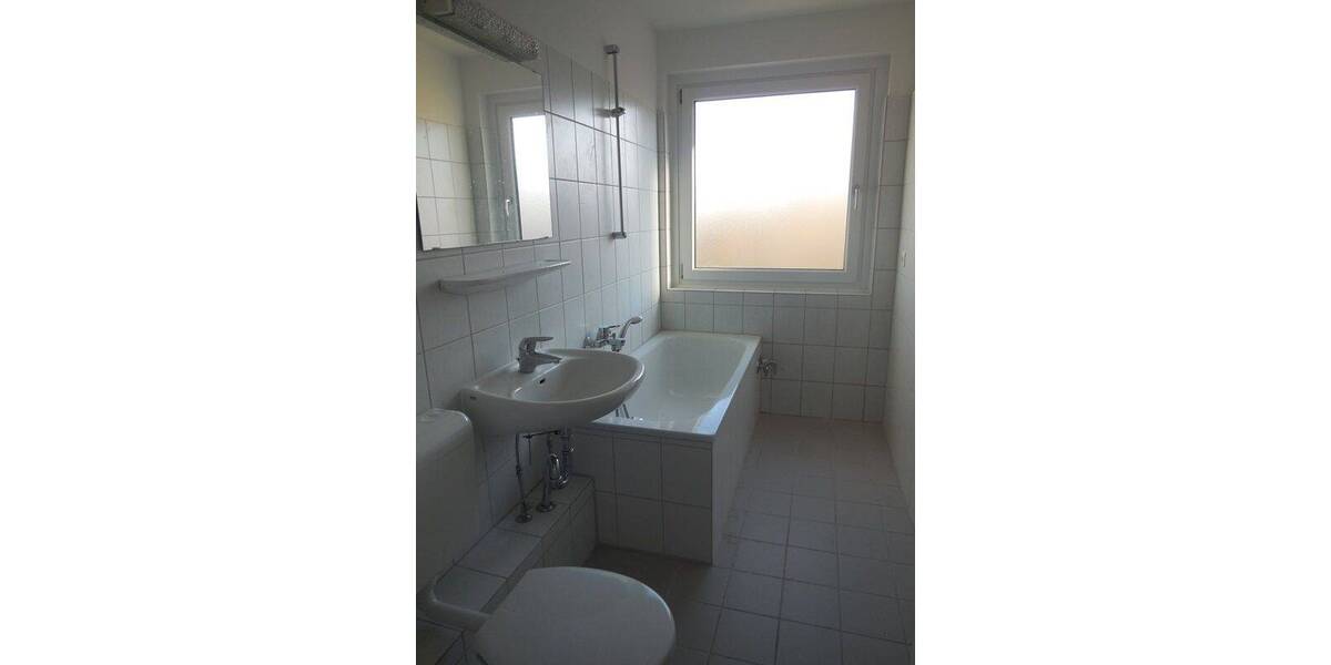 Etagenwohnung Salzgitter Lebenstedt - 3 Zimmer, 74 m&sup2;, 444&euro; | Angebot:26608664