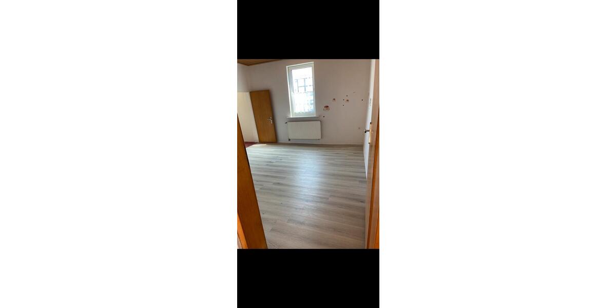 Einfamilienhaus Delligsen - 5 Zimmer, 120 m&sup2;, 980&euro; | Angebot:26611157