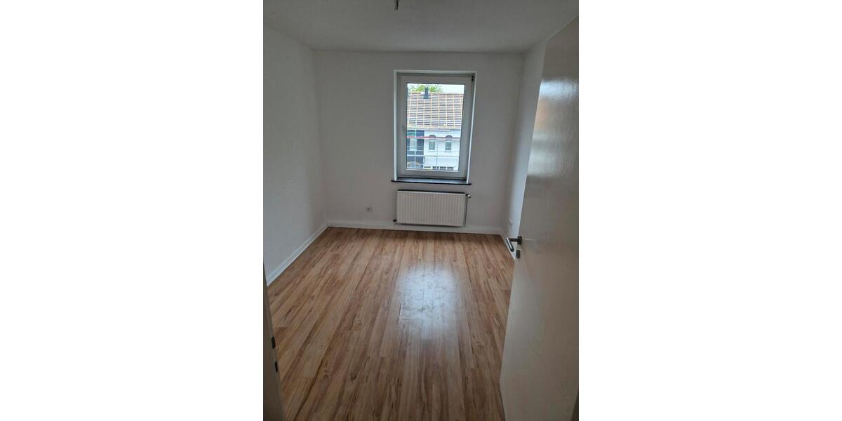 Etagenwohnung Hildesheim Itzum-Marienburg - 3 Zimmer, 67 m&sup2;, 570&euro; | Angebot:26598466