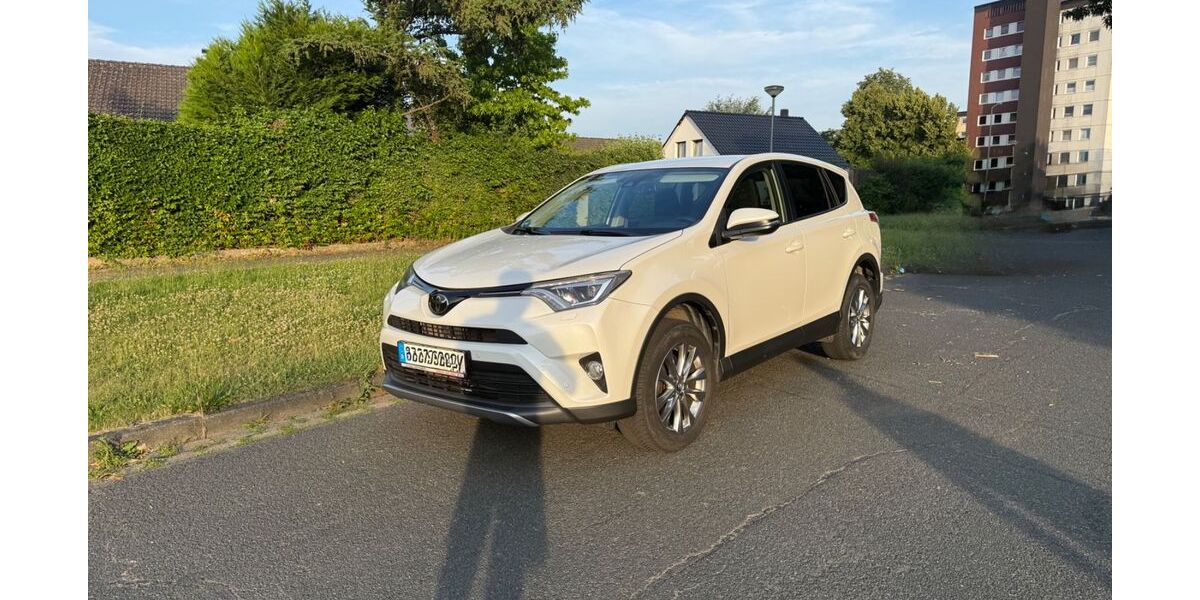Toyota RAV 4 154.000 km 14.990 &euro; Salzgitter 38226