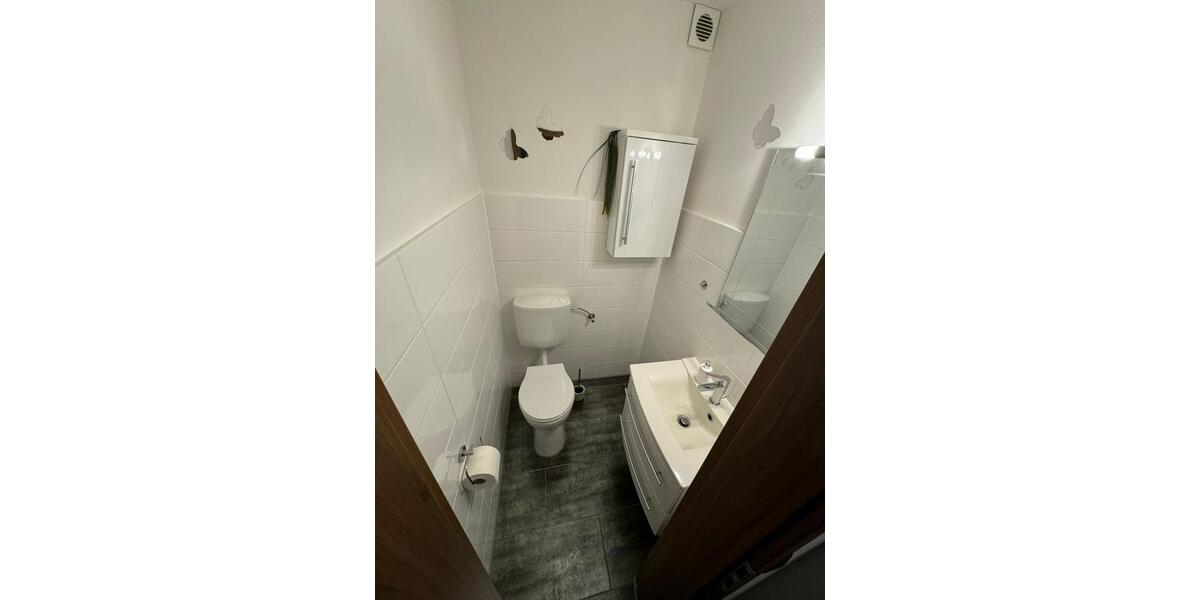 Etagenwohnung Lengede - 6 Zimmer, 151 m&sup2;, 1.350&euro; | Angebot:25293036