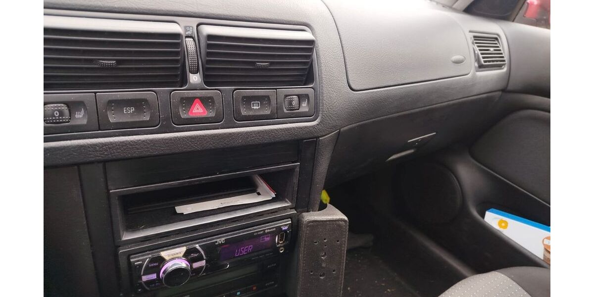 VW Golf 469.000 km 2.100 &euro; Peine 31224