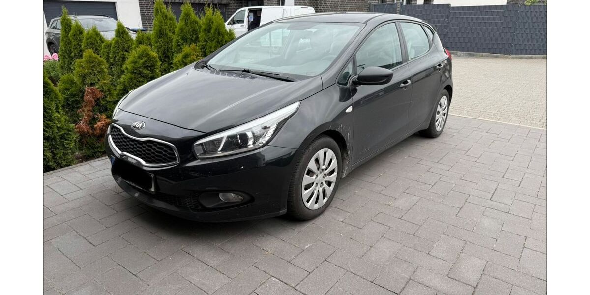 Kia ceed / Ceed 135.500 km 5.999 &euro; Peine 31224