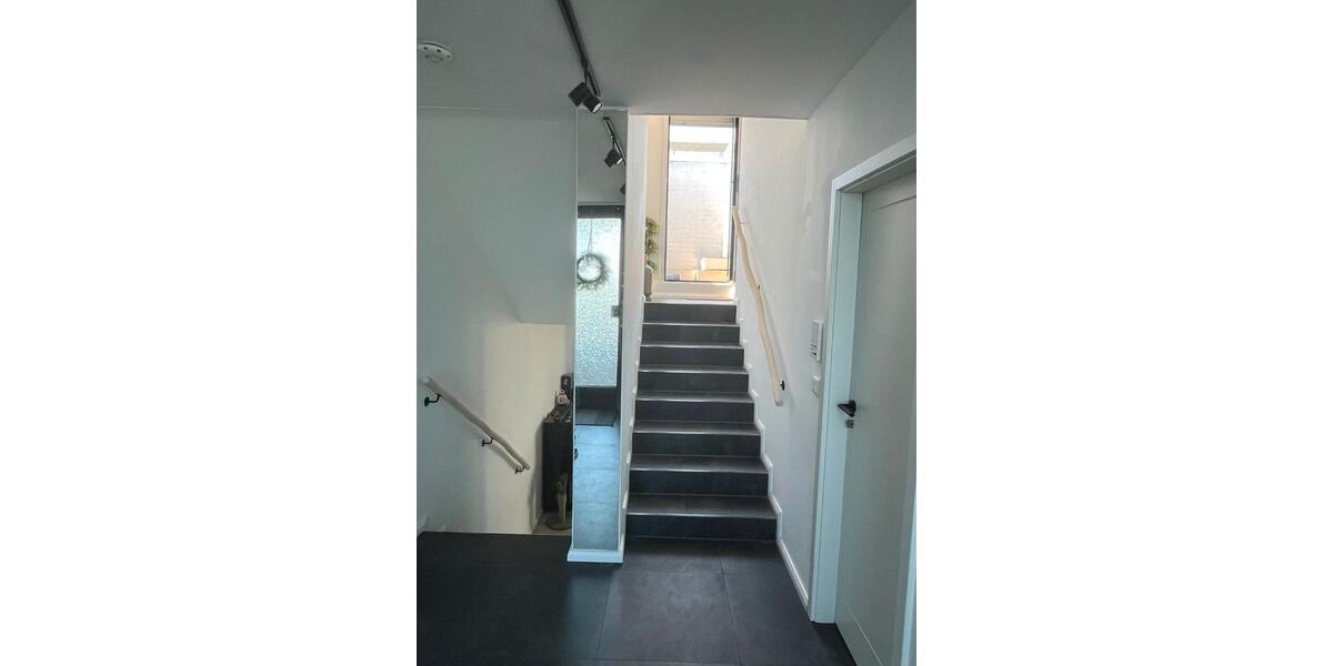 Dachgeschoßwohnung Hannover Buchholz-Kleefeld - 4 Zimmer, 109 m&sup2;, 370.000&euro; | Angebot:25992052