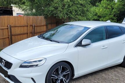 Volvo V40 102.000 km 11.999 &euro; Salzgitter 38259