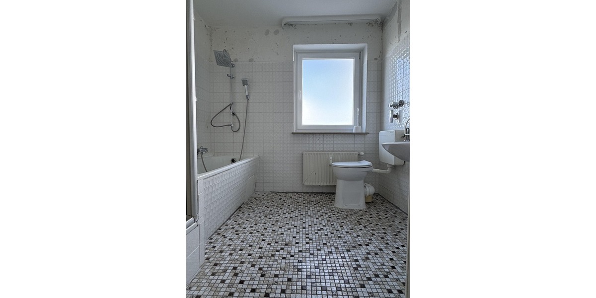 3-Zimmer ETW mit Loggia und Garage - Etagenwohnung Hildesheim Neuhof | Angebot:25920268