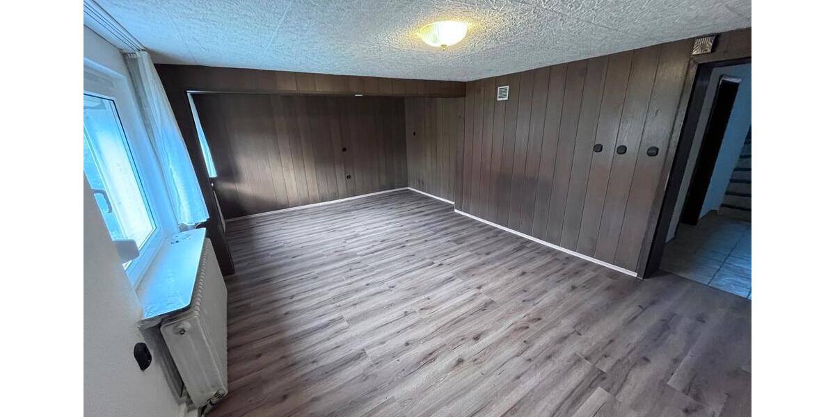Reihenhaus Delligsen - 7 Zimmer, 195 m&sup2;, 1.050&euro; | Angebot:26603333