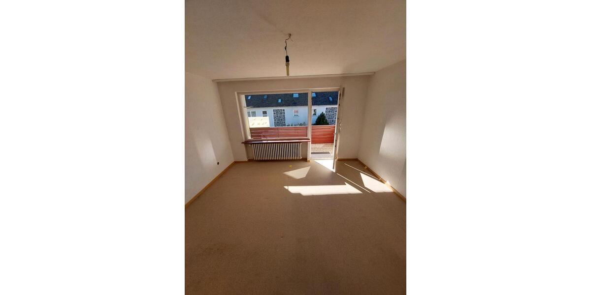 Etagenwohnung Hildesheim Itzum-Marienburg - 7 Zimmer, 15 m&sup2;, 300&euro; | Angebot:25418755