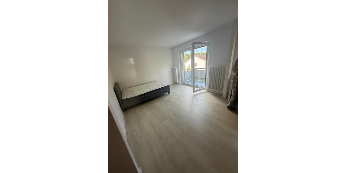 Etagenwohnung Hildesheim Itzum-Marienburg - 1 Zimmer, 35 m&sup2;, 550&euro; | Angebot:25080308