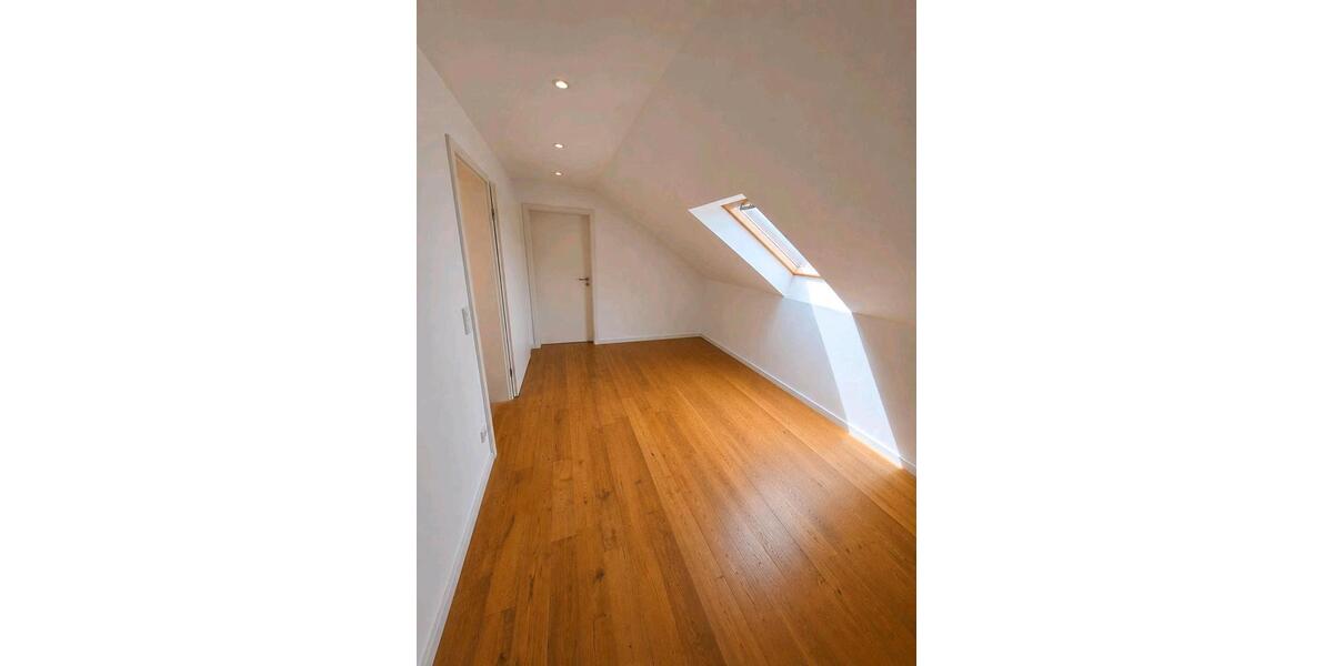 Dachgeschoßwohnung Coppenbrügge - 3.5 Zimmer, 90 m&sup2;, 675&euro; | Angebot:26656890