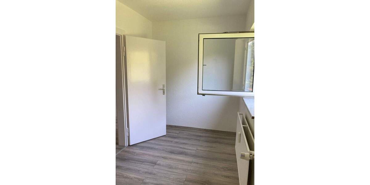 Etagenwohnung Salzgitter Lebenstedt - 3 Zimmer, 57 m&sup2;, 335&euro; | Angebot:25927775