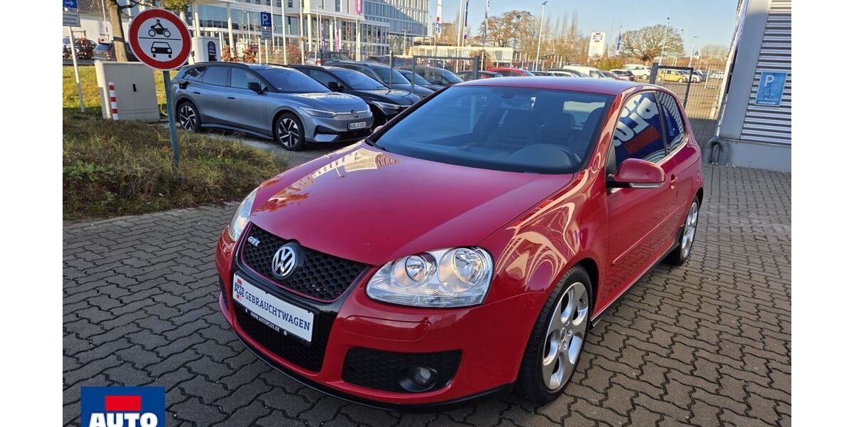 VW Golf 110.403 km 10.499 &euro; Salzgitter 38229